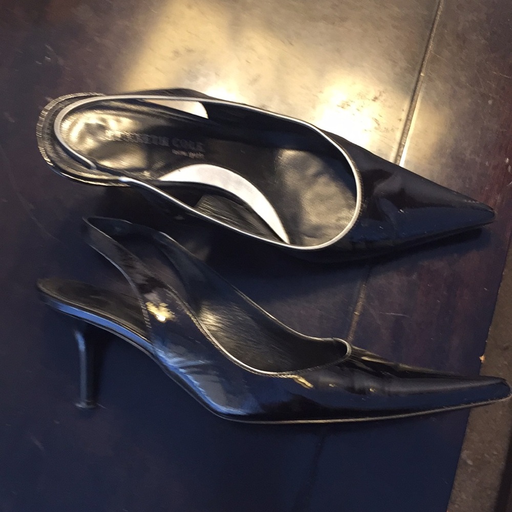Black patent shoes